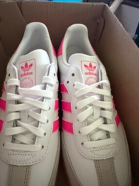 adidas Samba OG J Hot Pink & White gum bottoms Gold label limited edition 265